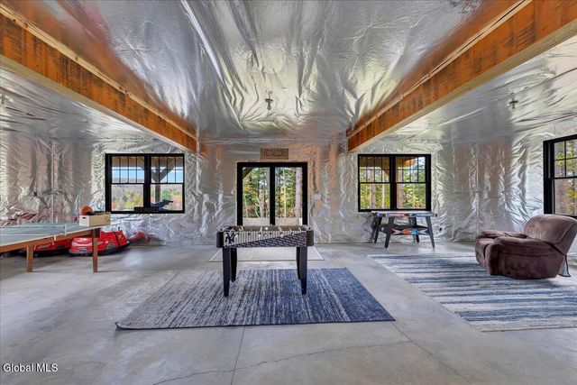 30 Harriman Rd Extension, Sand Lake, NY 12018