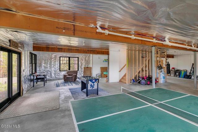 30 Harriman Rd Extension, Sand Lake, NY 12018