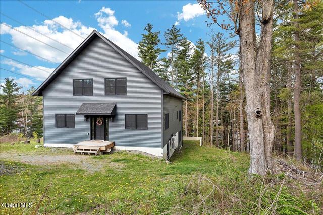 30 Harriman Rd Extension, Sand Lake, NY 12018