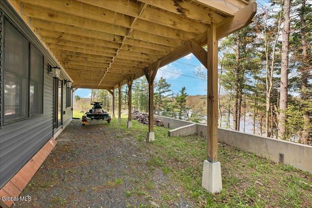 30 Harriman Rd Extension, Sand Lake, NY 12018