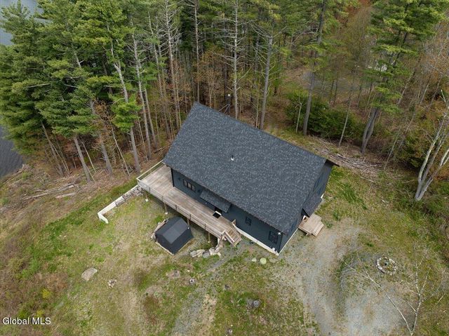 30 Harriman Rd Extension, Sand Lake, NY 12018