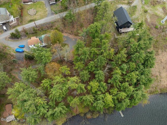 30 Harriman Rd Extension, Sand Lake, NY 12018