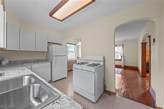 479 Newell Avenue, Akron, OH 44305