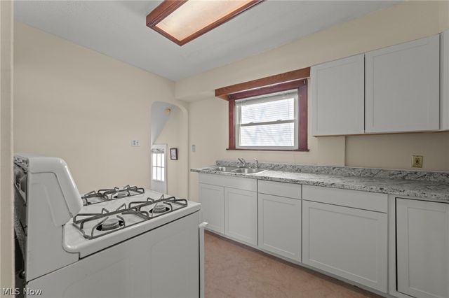 479 Newell Avenue, Akron, OH 44305