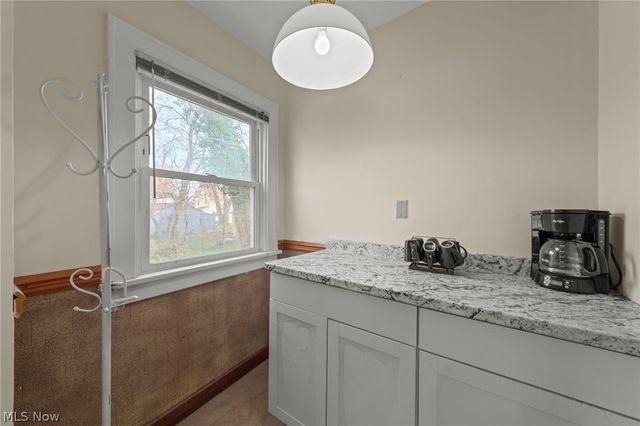 479 Newell Avenue, Akron, OH 44305