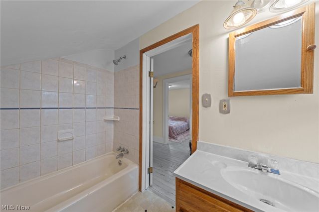 479 Newell Avenue, Akron, OH 44305