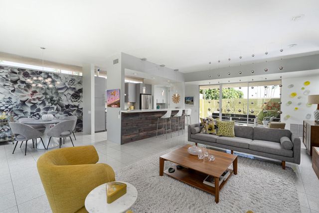 343 Westlake Terrace, Palm Springs, CA 92264