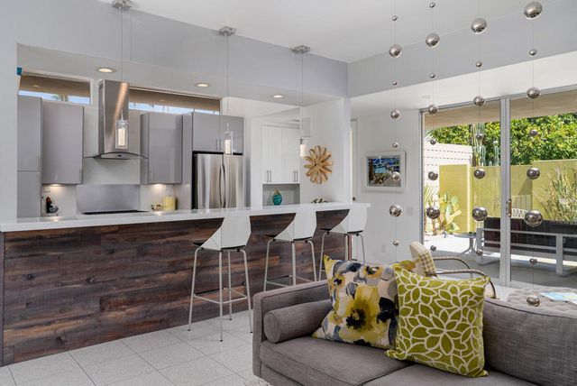 343 Westlake Terrace, Palm Springs, CA 92264