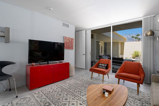 343 Westlake Terrace, Palm Springs, CA 92264
