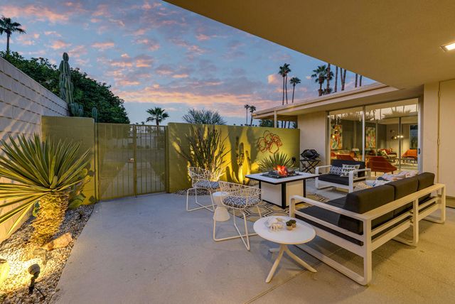 343 Westlake Terrace, Palm Springs, CA 92264