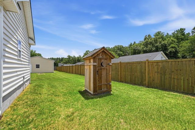 121 Edistodane Lane, Ridgeville, SC 29472