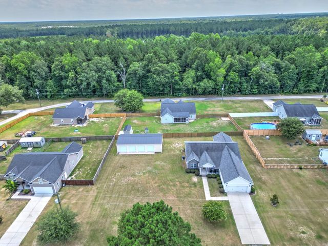 121 Edistodane Lane, Ridgeville, SC 29472