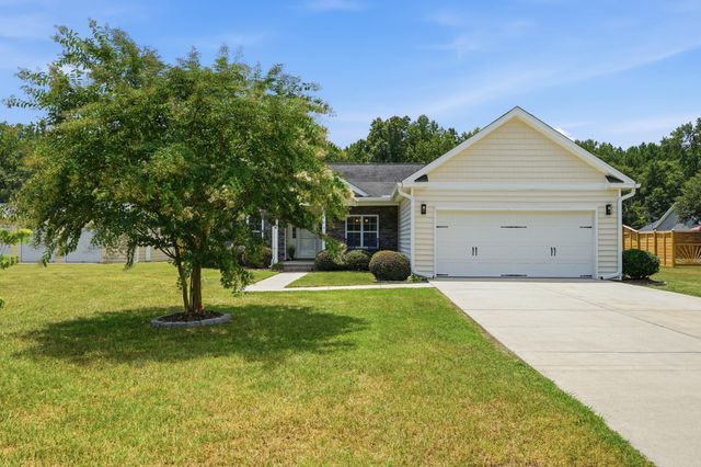 121 Edistodane Lane, Ridgeville, SC 29472