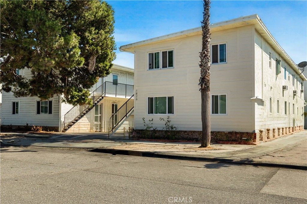 1826 12th Street, Manhattan Beach, CA 90266 — photo 2