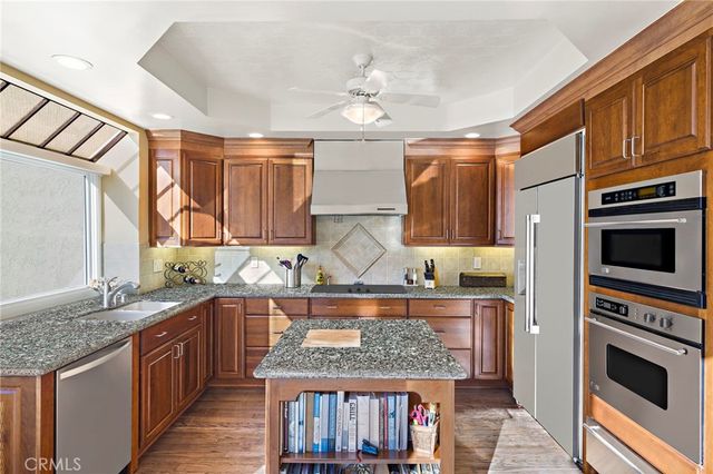 25 Lucerne Street, Newport Beach, CA 92660