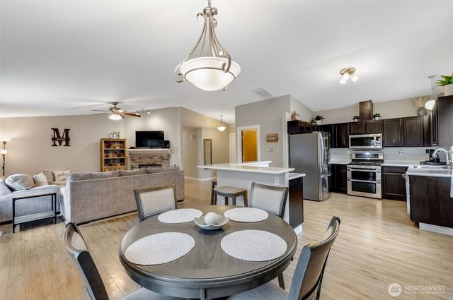 17125 114th Avenue Ct E, Puyallup, WA 98374