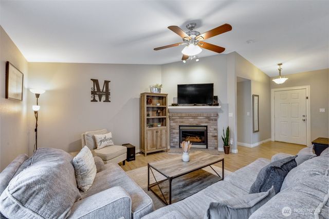 17125 114th Avenue Ct E, Puyallup, WA 98374