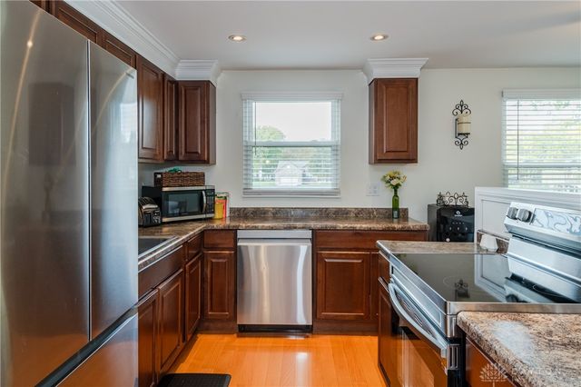 102 Calmont Farm Circle, Englewood, OH 45322