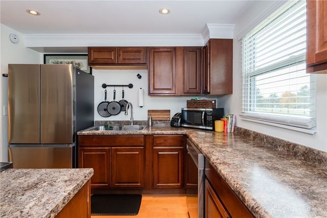 102 Calmont Farm Circle, Englewood, OH 45322