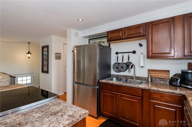 102 Calmont Farm Circle, Englewood, OH 45322