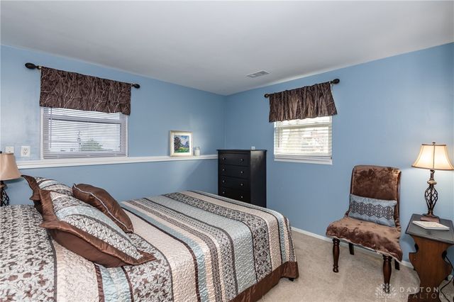 102 Calmont Farm Circle, Englewood, OH 45322