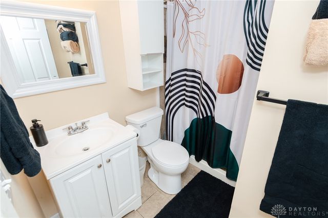 102 Calmont Farm Circle, Englewood, OH 45322