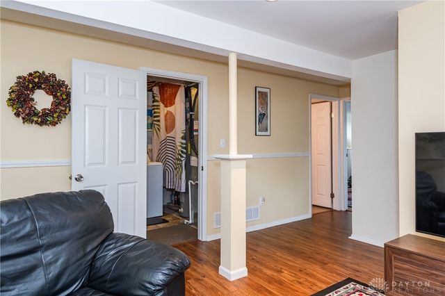 102 Calmont Farm Circle, Englewood, OH 45322