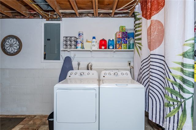 102 Calmont Farm Circle, Englewood, OH 45322