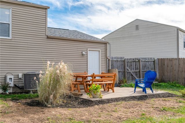 102 Calmont Farm Circle, Englewood, OH 45322