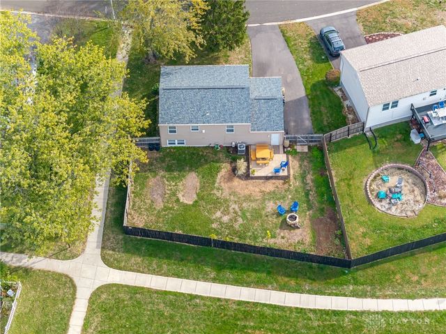 102 Calmont Farm Circle, Englewood, OH 45322