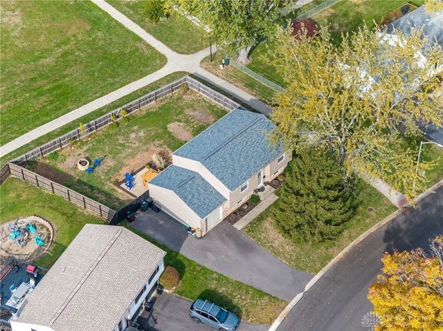 102 Calmont Farm Circle, Englewood, OH 45322