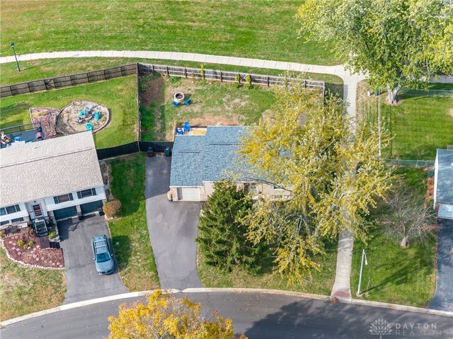 102 Calmont Farm Circle, Englewood, OH 45322