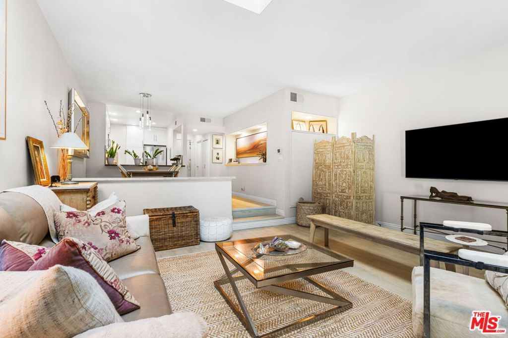 Image 12 of property listing at 1617 S Beverly Glen Boulevard 204, Los Angeles, CA 90024