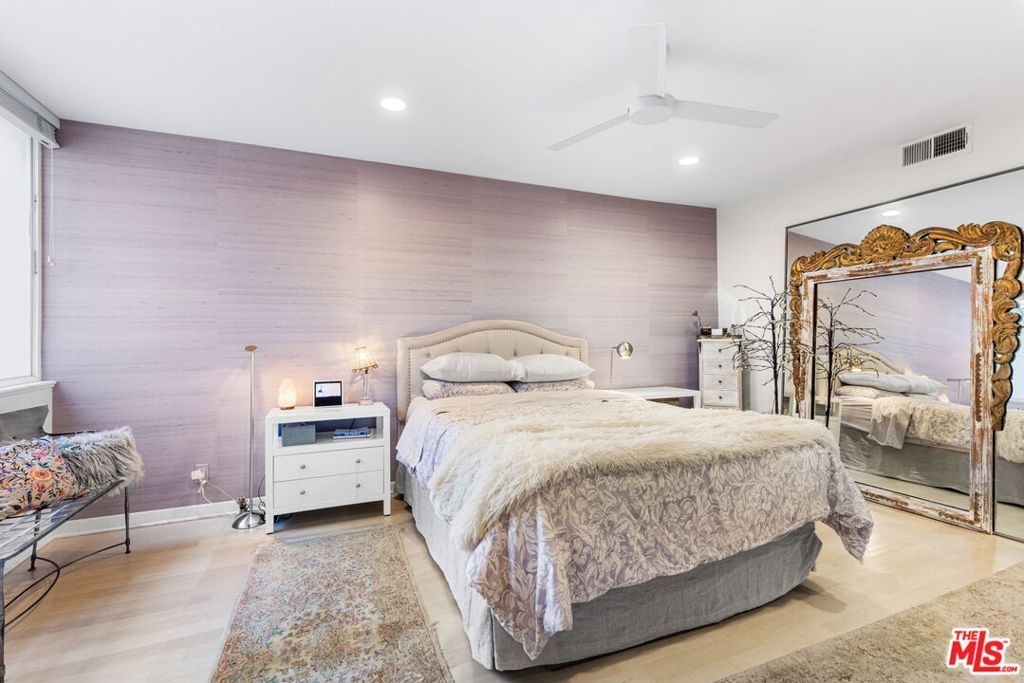 Image 19 of property listing at 1617 S Beverly Glen Boulevard 204, Los Angeles, CA 90024