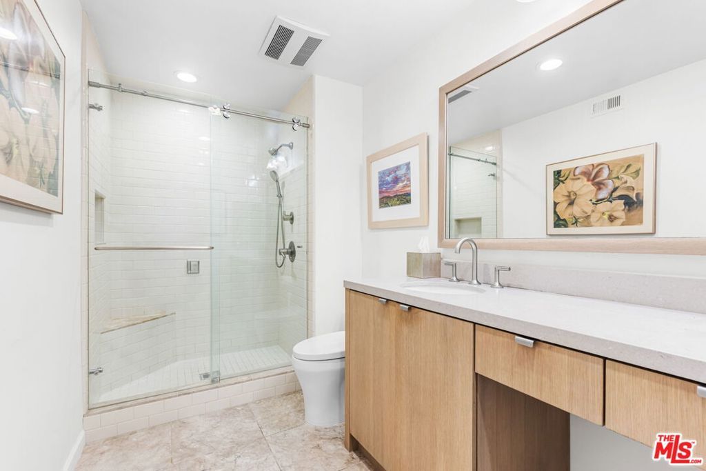 Image 23 of property listing at 1617 S Beverly Glen Boulevard 204, Los Angeles, CA 90024