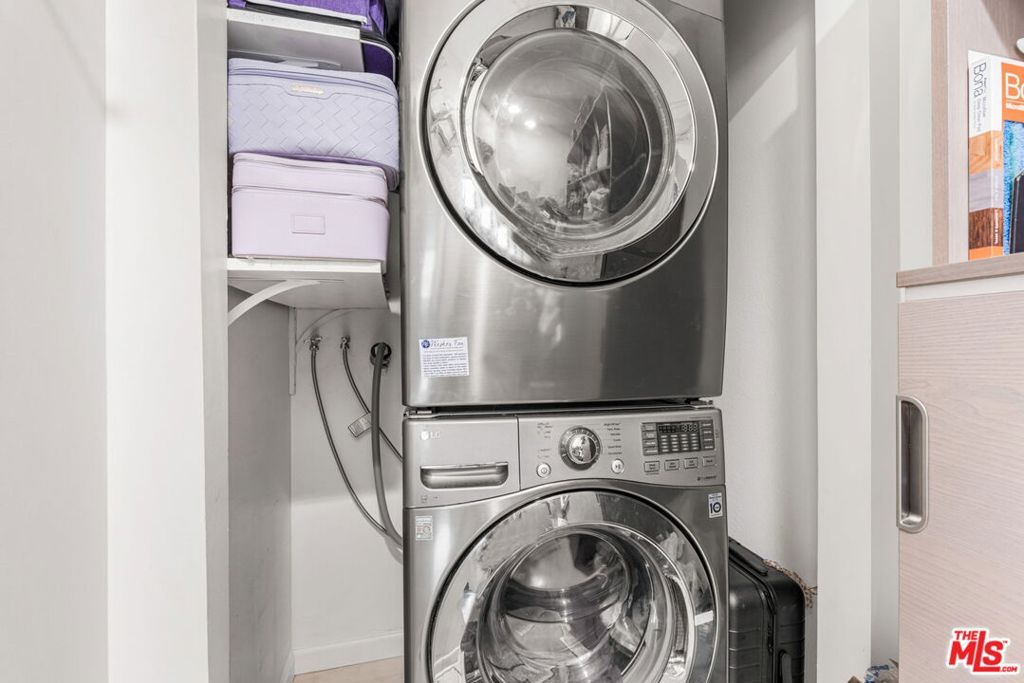 Image 27 of property listing at 1617 S Beverly Glen Boulevard 204, Los Angeles, CA 90024