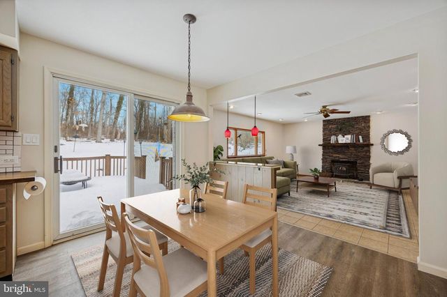 105 SUSANS LN, Perkiomenville, PA 18074