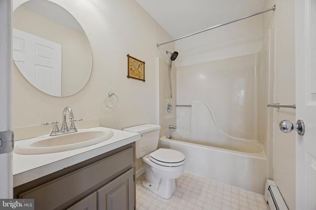 105 SUSANS LN, Perkiomenville, PA 18074