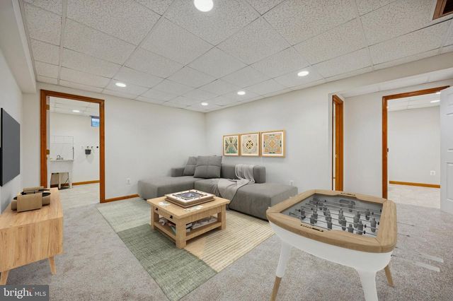 105 SUSANS LN, Perkiomenville, PA 18074