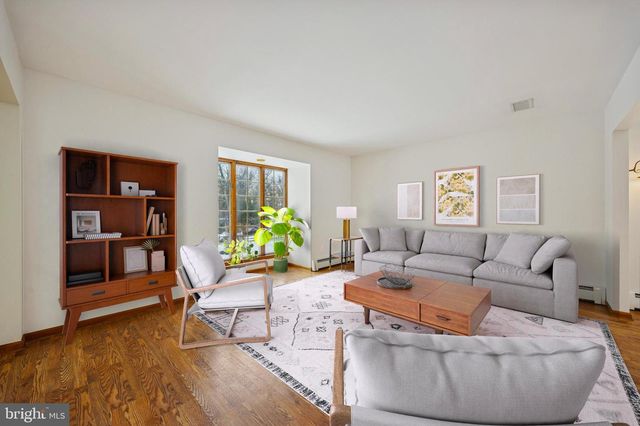 105 SUSANS LN, Perkiomenville, PA 18074