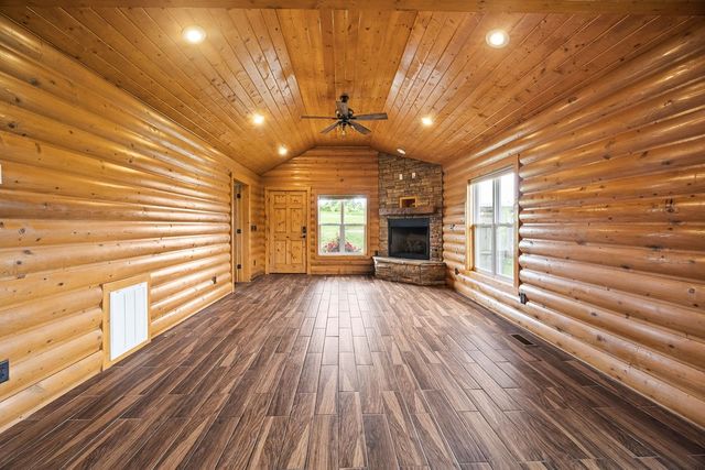 14390 W Highway 102 Highway, Gravette, AR 72736