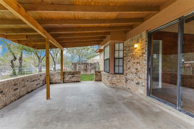 6213 Stardust Drive S, Watauga, TX 76148