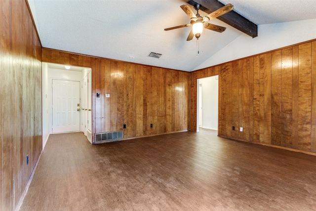 6213 Stardust Drive S, Watauga, TX 76148