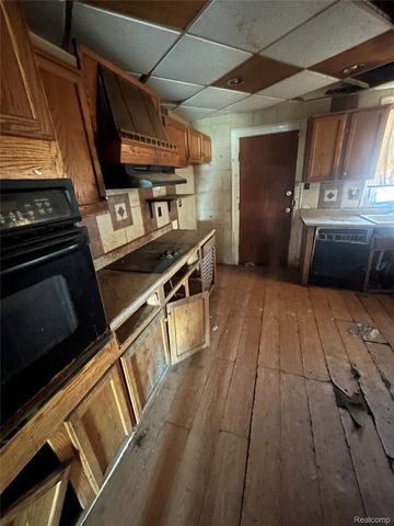 12708 Cloverlawn Street, Detroit, MI 48238