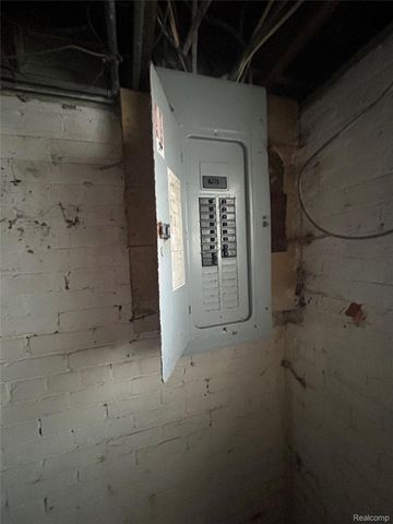 12708 Cloverlawn Street, Detroit, MI 48238