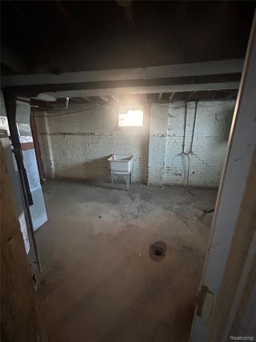 12708 Cloverlawn Street, Detroit, MI 48238