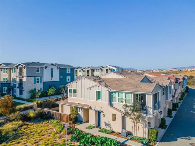 1233 Calle Pomelo 2, Chula Vista, CA 91913