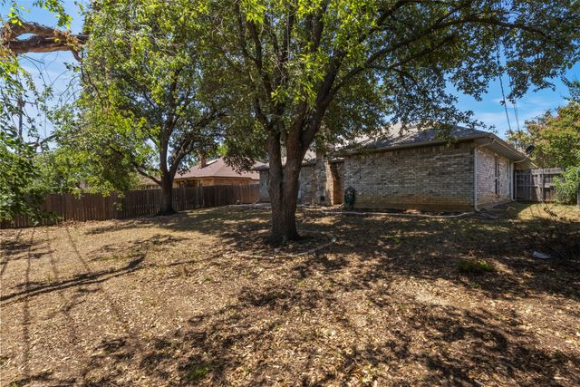 2709 Typhon Drive, Grand Prairie, TX 75052