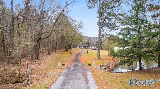 5492 Gilmer Lane, Rainbow City, AL 35906