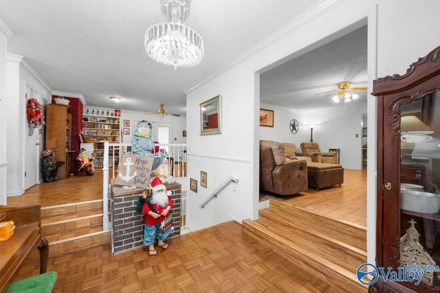 5492 Gilmer Lane, Rainbow City, AL 35906